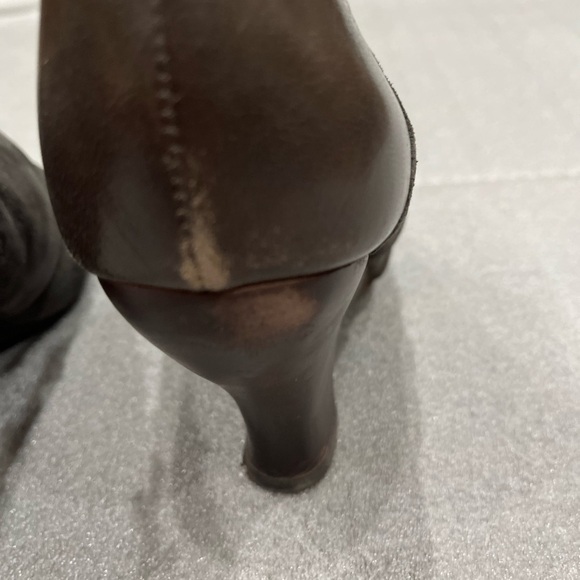 [US8.5]Naya Genesis Gray Ruched Suede Wedge Heel Peep Toe Pump Zipper - Picture 6 of 10